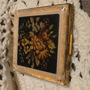 Rex Fifth Avenue Large Face Powder Compact w/ Puffer needlepoint Design